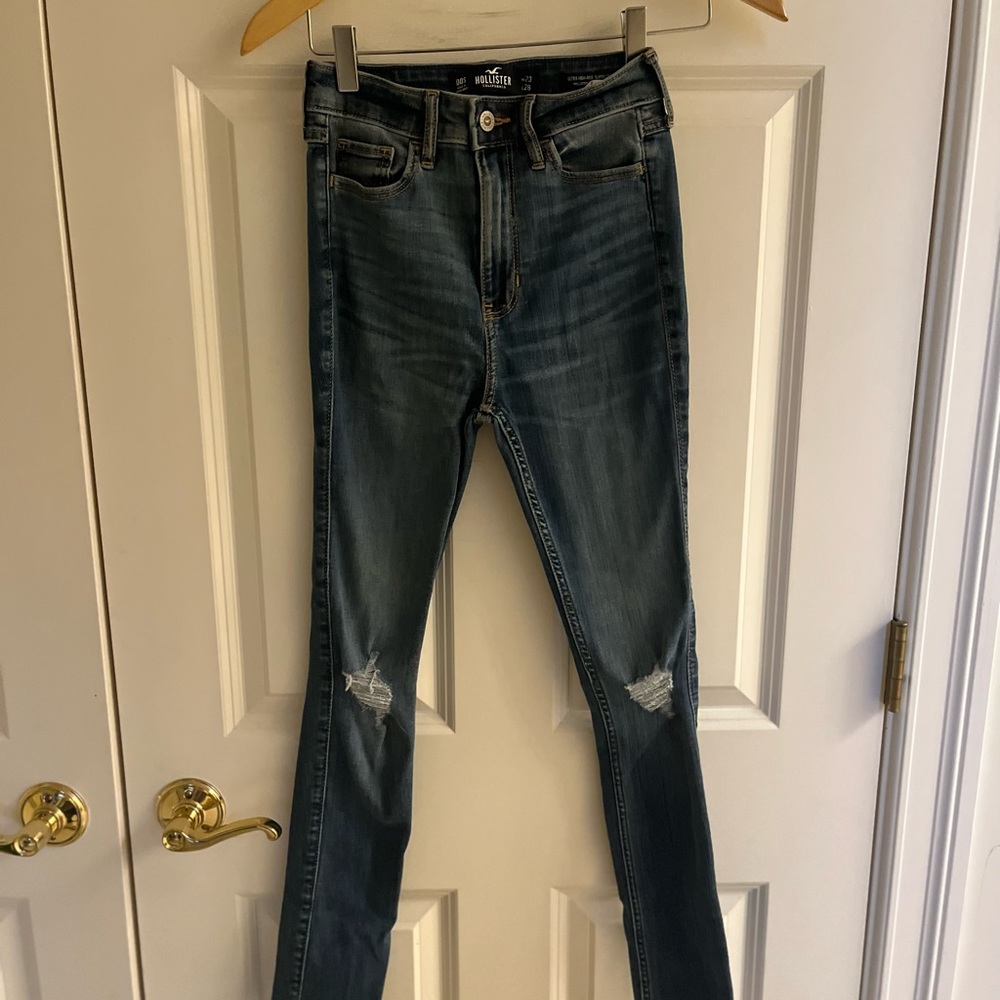 HOLLISTER Skinny Jeans Juniors Waist 23 & 28 Length Small 00. Same Day SHIPPING!